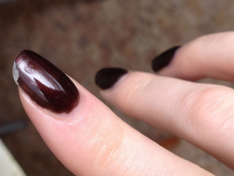 Избежать отслойки гель-лака